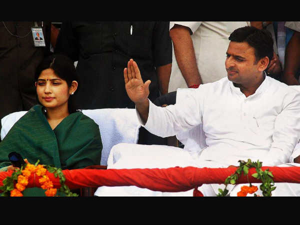 मुख्यमंत्री के संग उनकी पत्नी मुख्यमंत्री के संग उनकी पत्नी