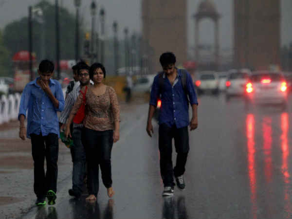  दिल्ली में मौसम सुहाना, बारिश के आसार