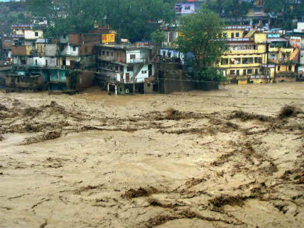 चमोली में बाढ़ 