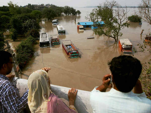 फरीदाबाद में बाढ़ 