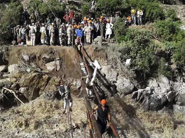 जिंदगी को बचाने कोशिश जिंदगी को बचाने कोशिश