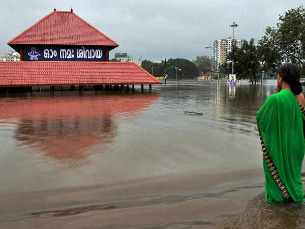 डूब रहा केरल, दिल्‍ली में मौसम खुशनुमा