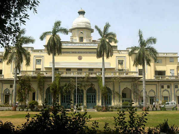 मार्गों का पुनर्निर्माण