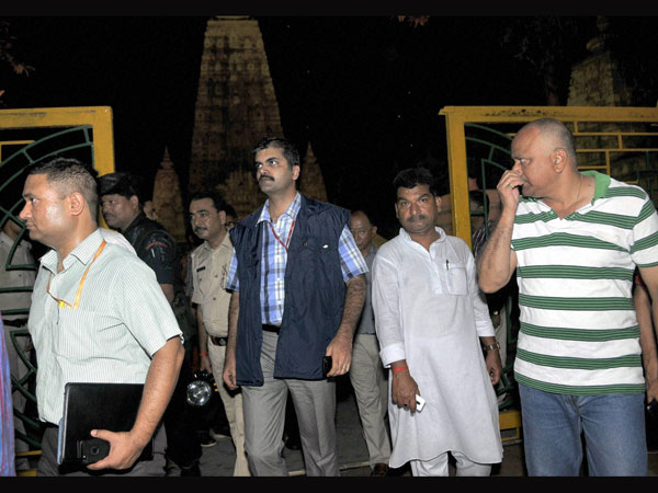 एन आई ए टीम ने परिसर की जांच की