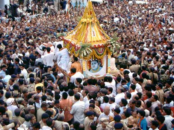 मंदिर का निर्माण 12वीं शताब्दी में