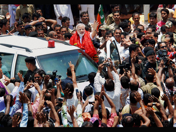 जगन्‍नाथ मंदिर पहुंचे नरेन्‍द्र मोदी