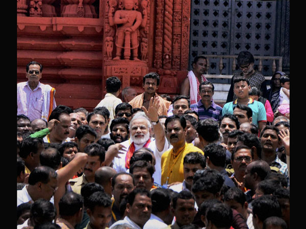 जगन्‍नाथ मंदिर में मोदी ने किया भगवान का दर्शन
