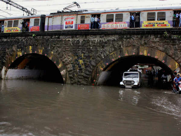 मुंबई का हाल बेहाल 