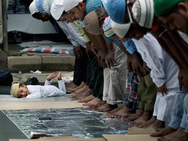 कोलकाता में नमाज़ 