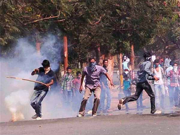 14 मंत्री और 26 विधायक देंगे इस्तीफा