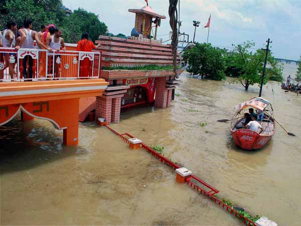 गंगा में बाढ़ 