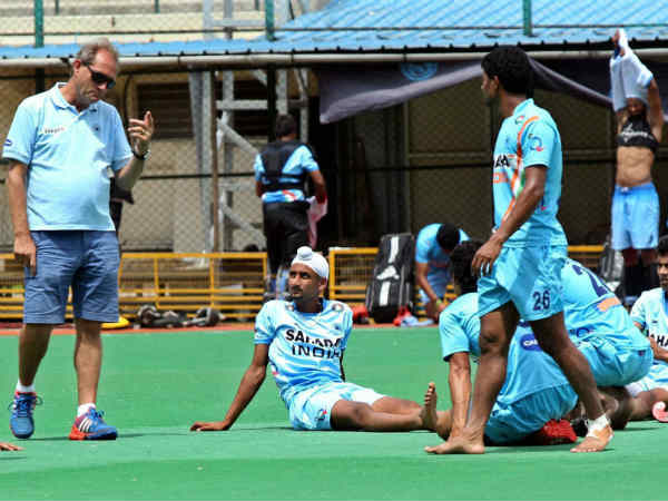 बैंगलोर में भारतीय हॉकी टीम 