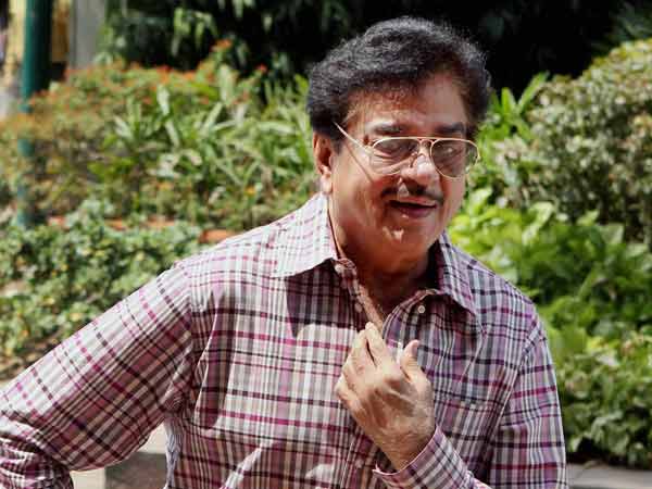 फिल्‍में नहीं इसलिये कर रहे राजनीति