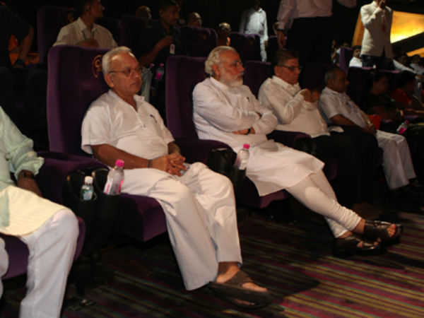 बीस भाषाओं में