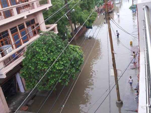 जलमग्‍न हुए गाजियाबाद के कई इलाके
