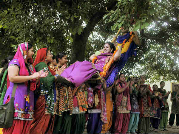 तीज की रौनक 