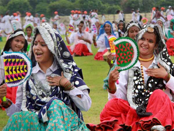9 वर्ष की बच्ची सिखाएगी, कैसे तिरंगे में रंगें अपना चेहरा 