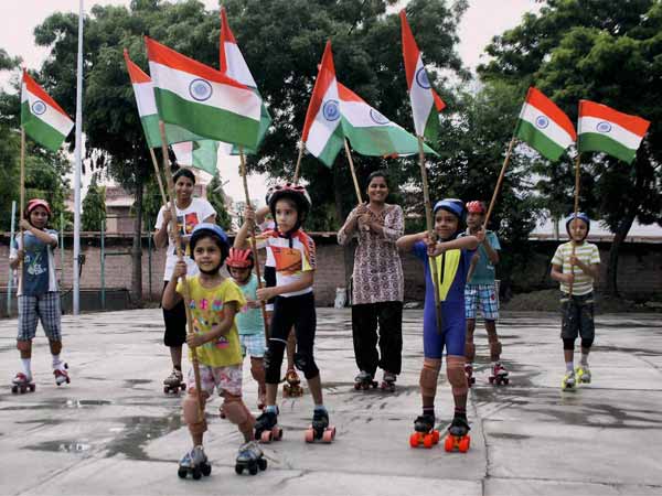 युवाओं की आजादी की नई परिभाषा 