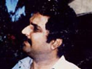 Dawood aide Iqbal Mirchi died of heart attack in London. Dawood aide Iqbal Mirchi died of heart attack in London.