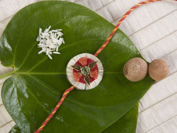 भाई-बहनों का पर्व रक्षाबंधन