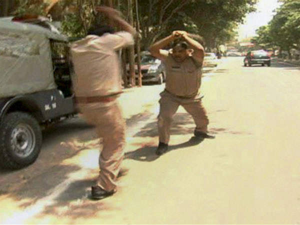 जब भिड़ गये पुलिस वाले