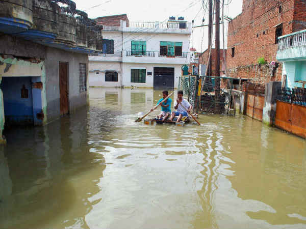 पूर्वांचल में पानी का कहर पूर्वांचल में पानी का कहर