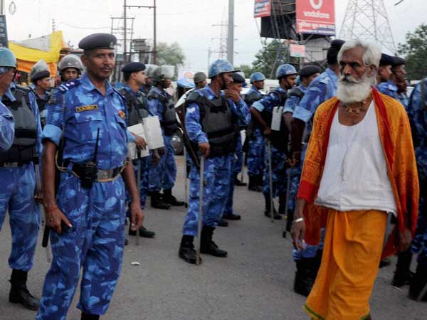 15 दिन में पूरी करनी होती है यात्रा