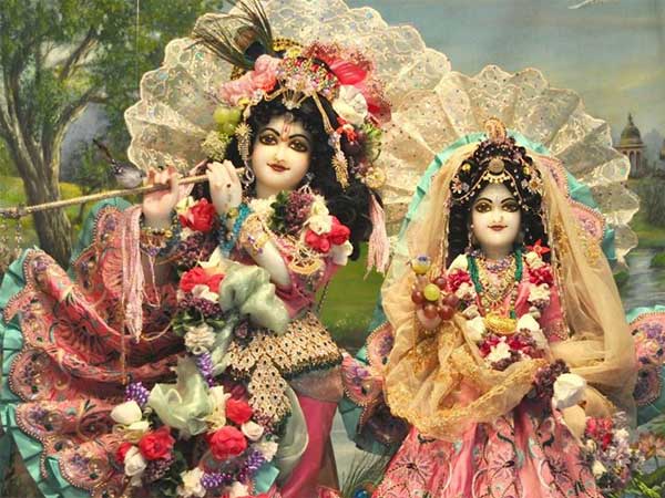 आस्था का पर्व 'कृष्ण जन्माष्टमी'