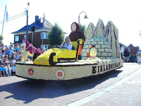 ब्‍लूमेनकारसो की परेड