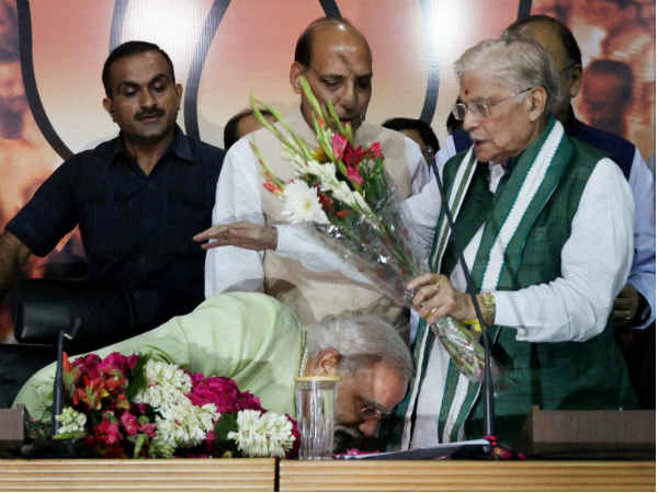 मोदी की ताजपोशी