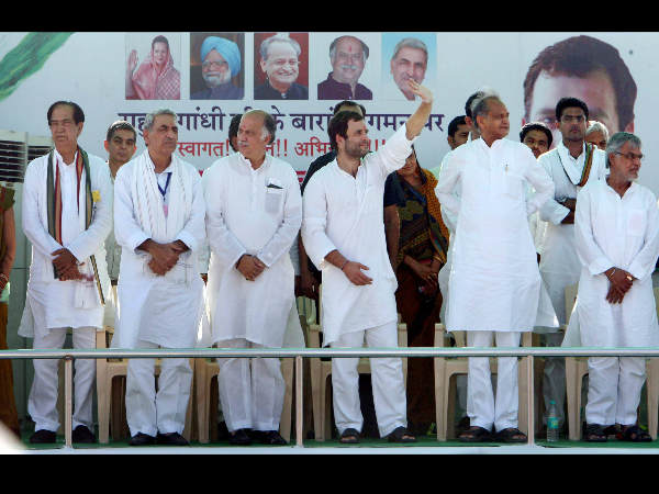 गरीब का सपना पूरा करने की कोशिश