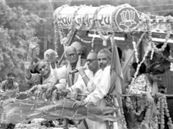 रथी आडवाणी, सारथी मोदी