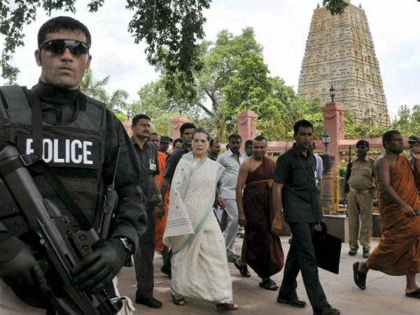 पार्टी विधायकों को सुरक्षा नहीं चाहिए 