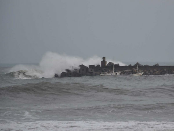 काफी बड़ा तूफान