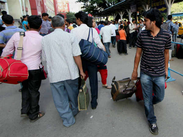 असुरक्षित स्‍थान पर जायें