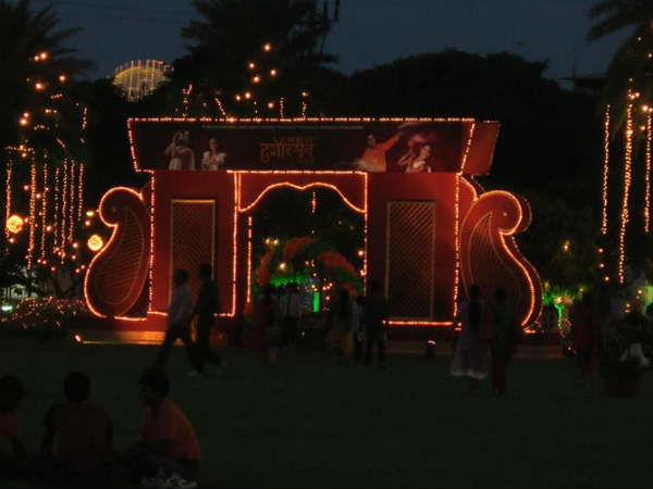 लखनऊ में मां की अराधना में वेश्याओं ने भी की पहल