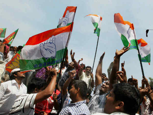 कांग्रेस का हाथ आम आदमी के साथ 