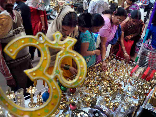 राशियों के अनुसार करें खरीदारी