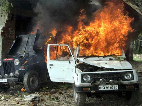 10 गिरफ्तार