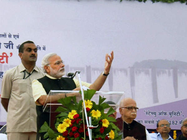 Congress can ban Court also: Narendra Modi Congress can ban Court also: Narendra Modi