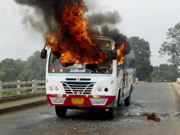 Seven killed as Mumbai-bound Volvo bus catches fire Seven killed as Mumbai-bound Volvo bus catches fire
