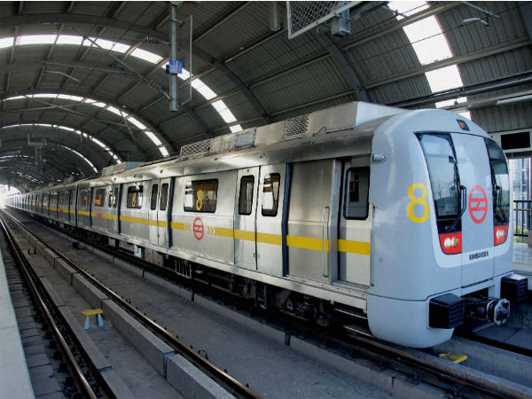 woman's body in a box, found near Anandvihar Metro woman's body in a box, found near Anandvihar Metro