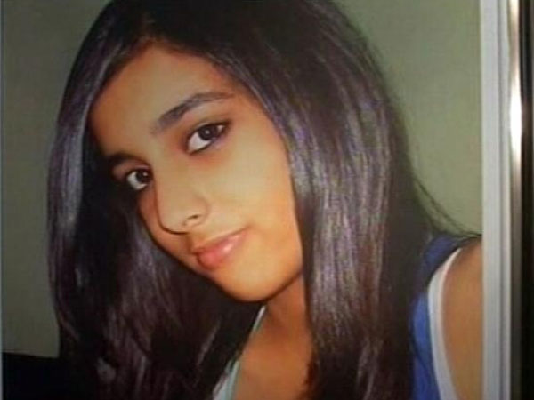 दीवार पर खूनी पंजे का निशान किसका?