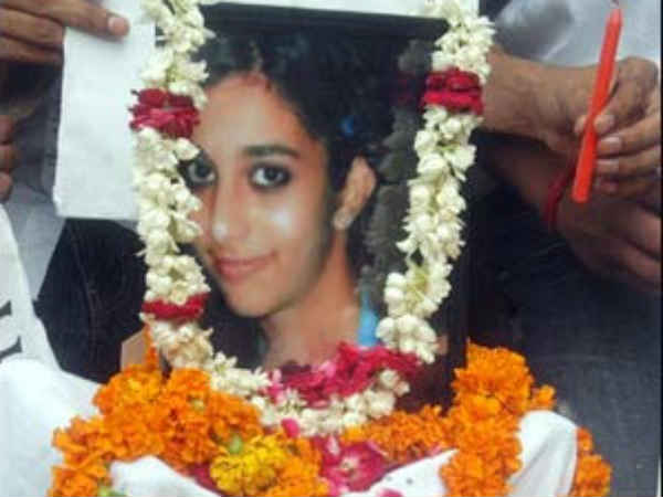 फिंगर प्रिंट के साथ छेड़छाड़