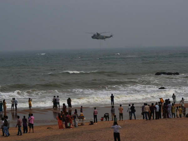 राज्‍य सरकार ने हेलीकॉप्‍टर मंगवाये