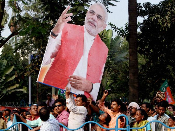 चाय बेचने वाले को जनता पसंद करे ना करे देश बेचने वाला नहीं करेगी