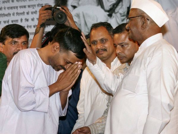 Arvind Kejriwal does not have my blessings, says Anna Hazare Arvind Kejriwal does not have my blessings, says Anna Hazare