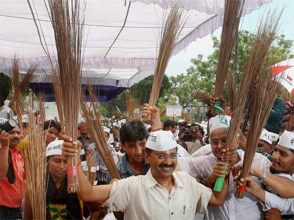 16 दिसंबर की घटना के बाद युवा आए साथ