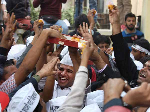 आप का शानदार आगाज