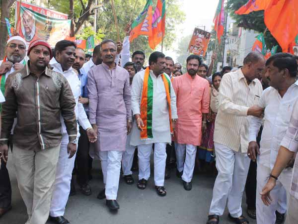 ढोल की थाप